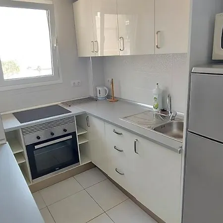 Holiday home Vistas Apartment, Ocean View, 2 Bedrooms & Free Wifi *