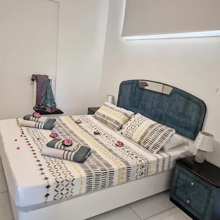 Holiday home Vistas Apartment, Ocean View, 2 Bedrooms & Free Wifi *