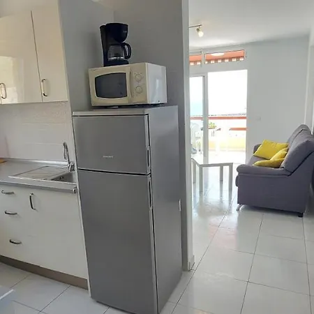 Vistas Apartment, Ocean View, 2 Bedrooms & Free Wifi *