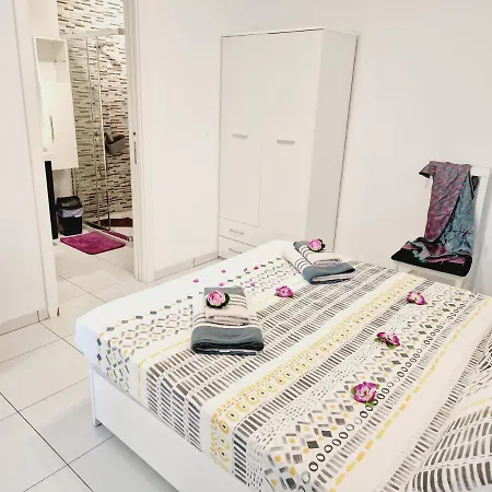 Vistas Apartment, Ocean View, 2 Bedrooms & Free Wifi Arona (Tenerife)